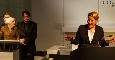 Bundesfamilienministerin Giffey bei der Eröffnung des "Aufstand der Geschichten" am 03.11.2018 in Chemnitz Fotorechte: Mark Frost