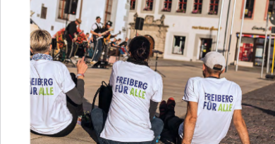 Cover der aktuellen Vereinszeitschrift von Gegen Vergessen - Für Demokratie e.V.